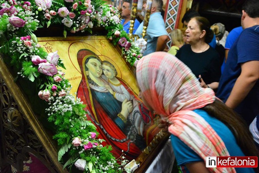 Εμφανίστηκαν και φέτος τα φιδάκια της Παναγίας στην Κεφαλονιά (photos&video)