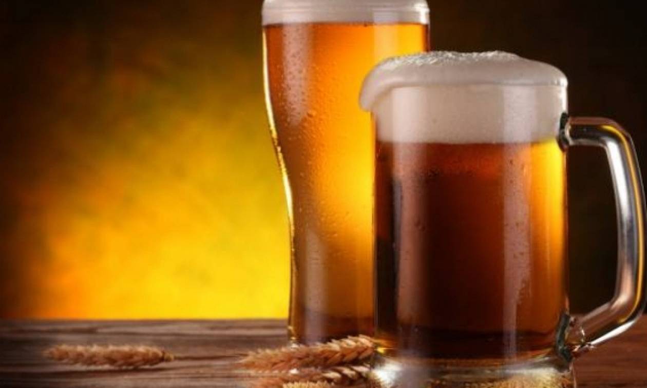 Le Monde: Γιατί η μπίρα στοιχίζει λιγότερο στην Ελλάδα απ' ό,τι στην Γερμανία