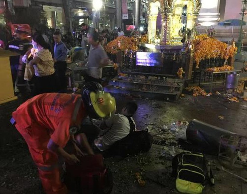 Μπανγκόκ: Πέντε νεκροί και 20 τραυματίες σύμφωνα με πρώτο απολογισμό (photos&video)