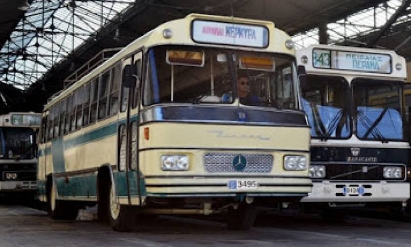 Κέρκυρα: Ταξίδι στη δεκατία του '60 με ένα λεωφορείο της εποχής!