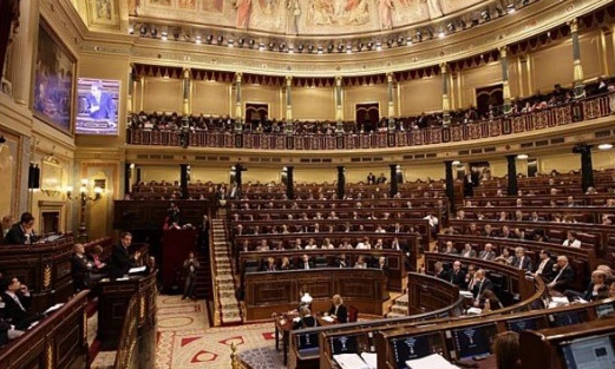 Εγκρίνεται κι από το ισπανικό κοινοβούλιο το σχέδιο διεθνούς βοήθειας στην Ελλάδα