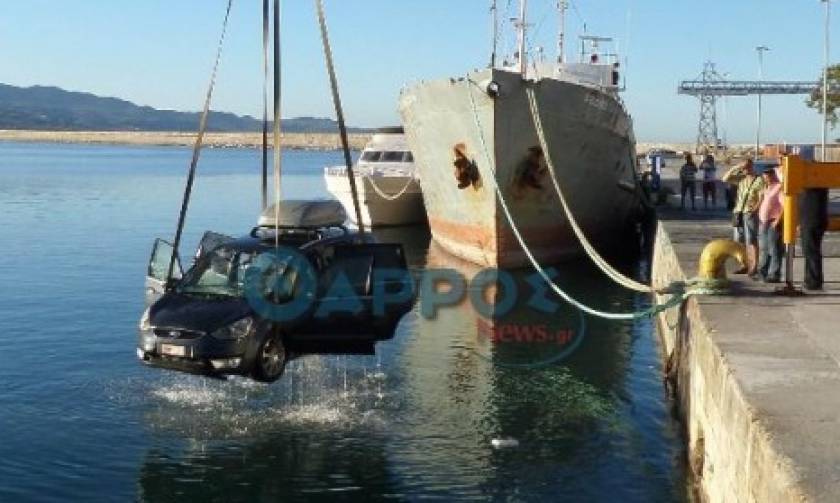 Σοκ στην Καλαμάτα: Αυτοκίνητο με δυο μικρά παιδιά έπεσε στη θάλασσα (video)