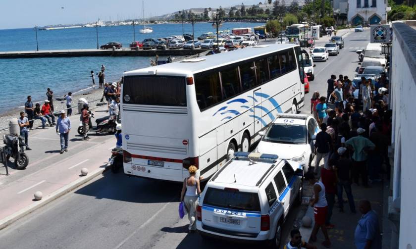 Στο λιμάνι του Πειραιά θα «δέσει» το «Ελ.Βενιζέλος» με τους Σύρους πρόσφυγες