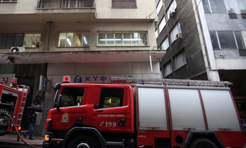 Τραγωδία με νεκρό άνδρα σε φωταγωγό πολυκατοικίας στο κέντρο της Αθήνας