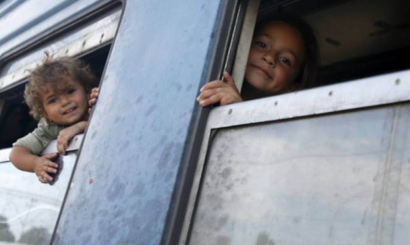 Σκόπια: Πάνω από 1000 πρόσφυγες πέρασαν σταδιακά τα σύνορα