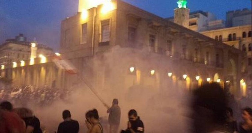 Λίβανος: Συγκρούσεις αστυνομίας-διαδηλωτών με φόντο τα σκουπίδια-Δεκάδες τραυματίες (photos&video)