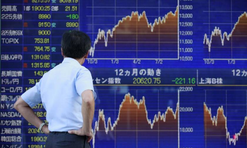 Aσφυκτικές πιέσεις στην παγκόσμια οικονομία από τη πτώση στο χρηματιστήριο του Τόκιο