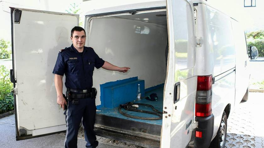 Αυστρία: Μυστηριώδης εξαφάνιση των τριών προσφυγόπουλων που είχαν εντοπιστεί σε φορτηγό
