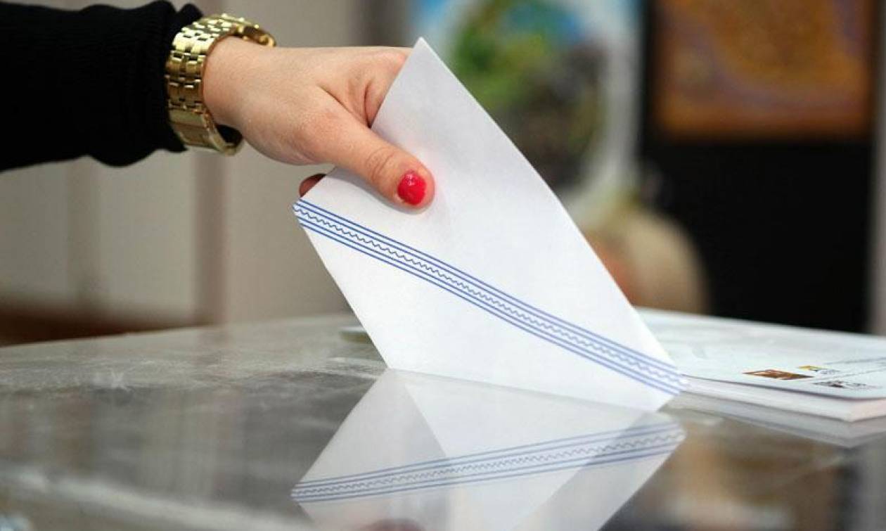 Δημοσκοπήσεις 2015: 8 γκάλοπ «βλέπουν» ντέρμπι ΣΥΡΙΖΑ - ΝΔ