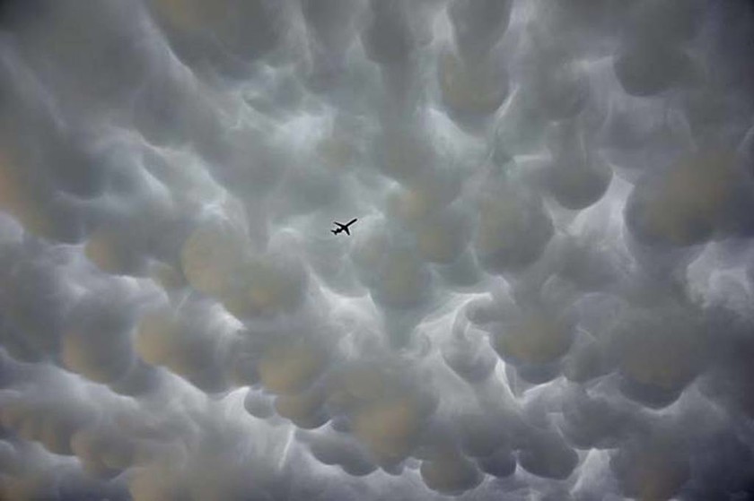 Mammatus: Τα εντυπωσιακά «σύννεφα γυναικείου μαστού»