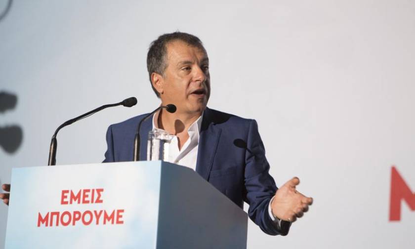 Εκλογές 2015: Θεοδωράκης - Μπαγιάτικο παραμύθι το ποιος θα σώσει την Ελλάδα