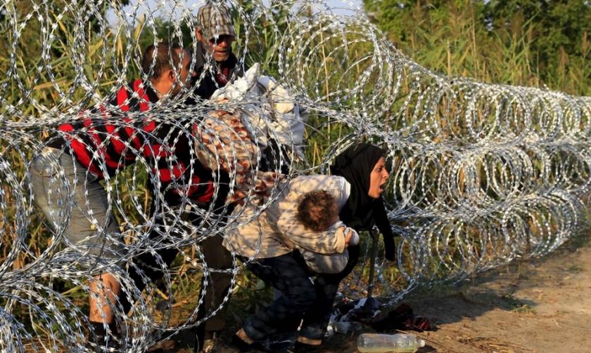 Μεταναστευτικό: Μαμά Μέρκελ αποκαλούν οι πρόσφυγες την καγκελάριο