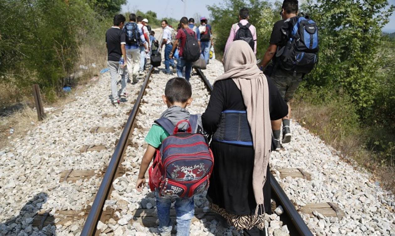 Μεταναστευτικό: Μέρκελ και Ραχόι ζητούν από την Κομισιόν προτάσεις - Ο Τουσκ αοριστολογεί