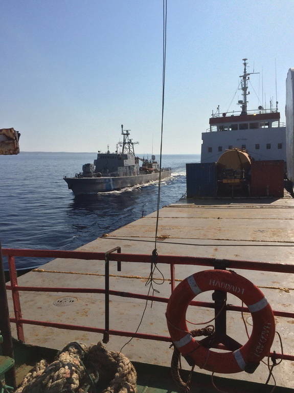 Εντοπίστηκε φορτηγό πλοίο που μετέφερε όπλα νότια της Κρήτης (pics)