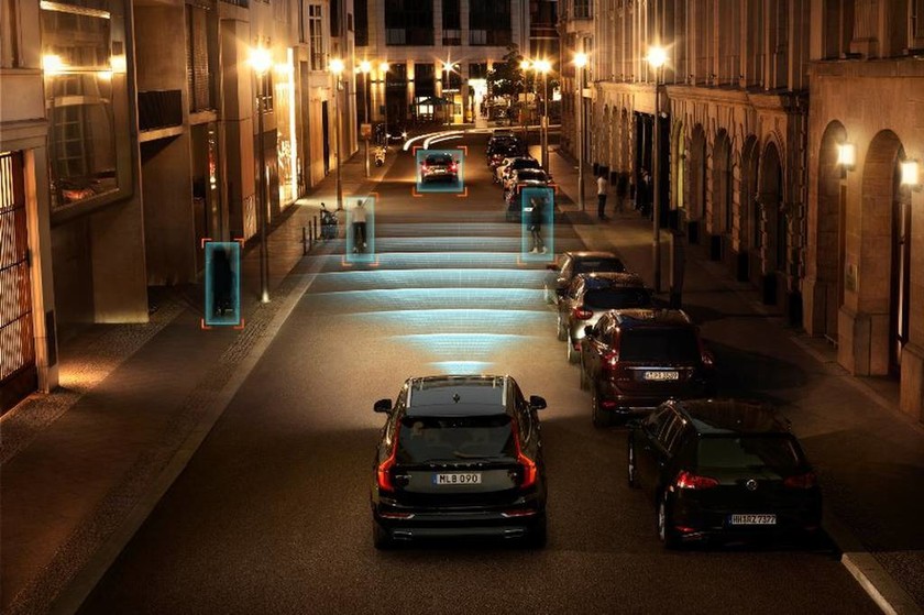 Volvo: Κορυφαία επίδοση για το XC90 στις δοκιμές του Euro NCAP