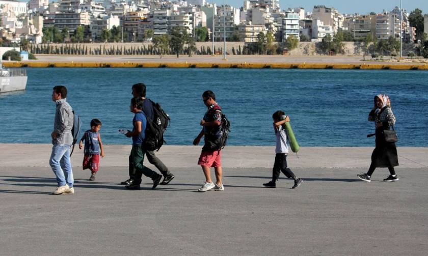 Στον Πειραιά θα καταπλεύσει το «Τera Jet» με 1.738 πρόσφυγες από τη Μυτιλήνη