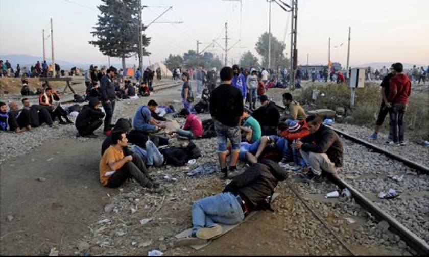 Ουγγαρία: Απεργία πείνας και δίψας κάνουν οι Σύροι πρόσφυγες για να ταξιδέψουν στη Γερμανία
