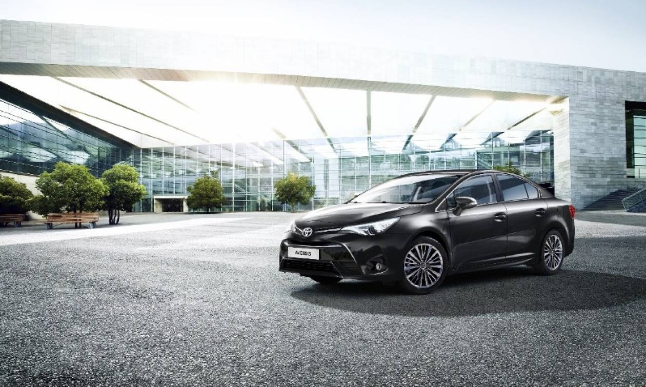 Toyota: Πέντε αστέρια για το Avensis