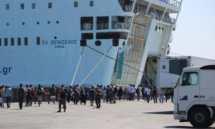 Λέσβος: Κινδύνευσαν μετανάστες στη θάλασσα - Στον Πειραιά έφτασε το «Ελευθέριος Βενιζέλος»