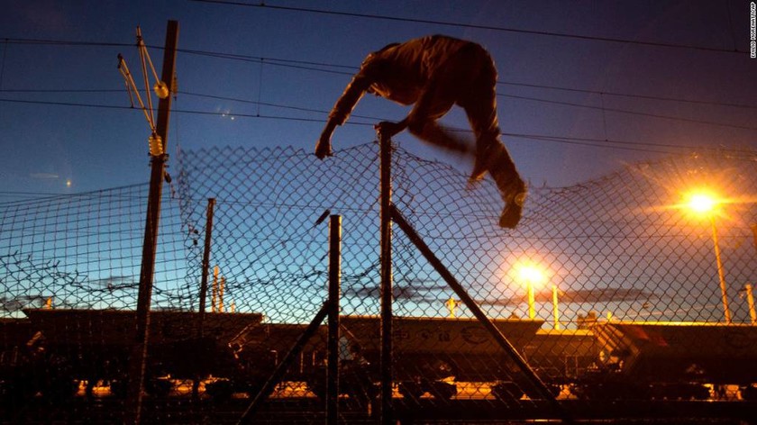 CNN: Η ανθρωπιστική κρίση των προσφύγων στην Ευρώπη σε 20 φωτογραφίες