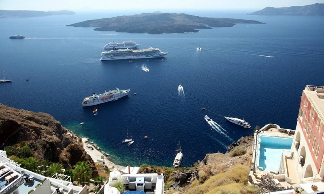 Die Presse: Νέο ρεκόρ σημείωσε ο τουρισμός στην Ελλάδα παρά τα capital controls