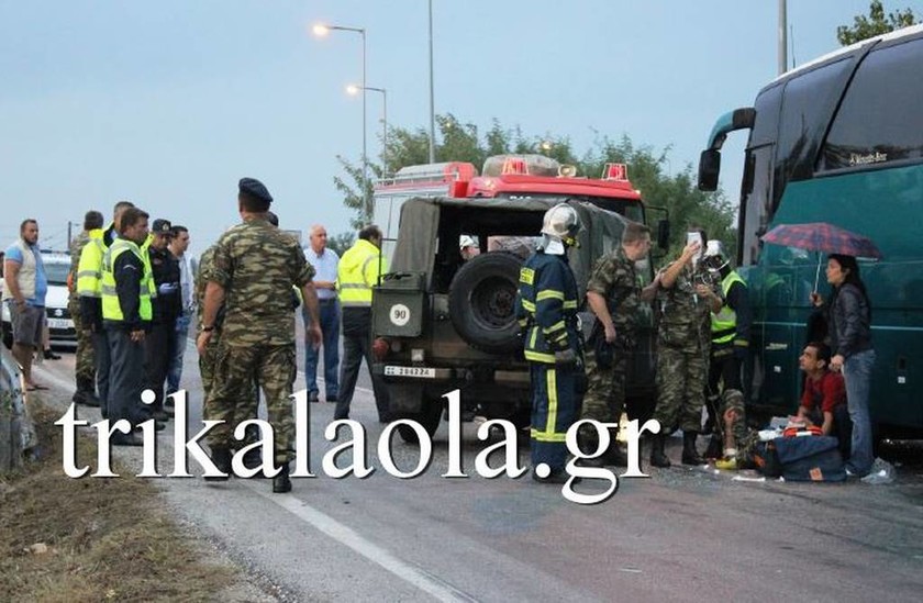 Τροχαίο με επτά τραυματίες στα Τρίκαλα - Στρατιωτικό τζιπ συγκρούστηκε με ΚΤΕΛ (photos - video)