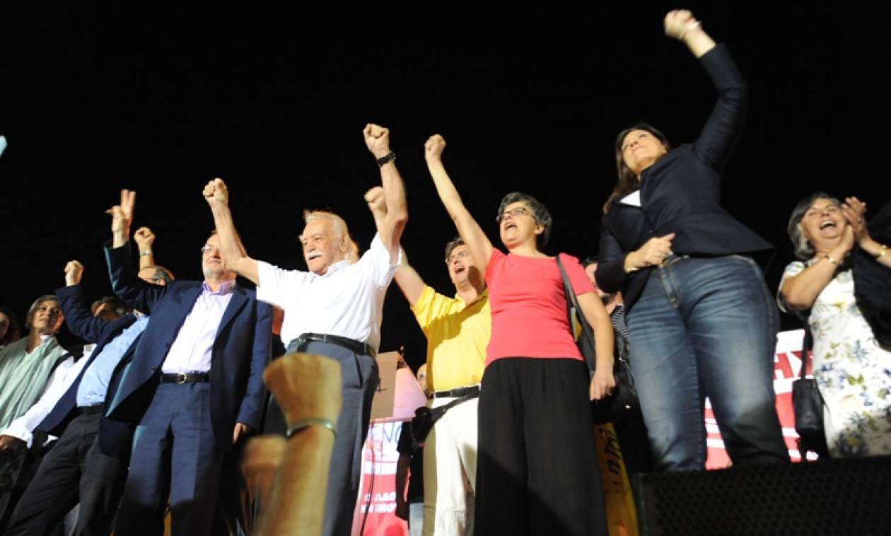 Εκλογές 2015 – ΛΑΕ: Λαφαζάνης, Ζωή, Γλέζος αγκαλιά στην προεκλογική συγκέντρωση (photos)