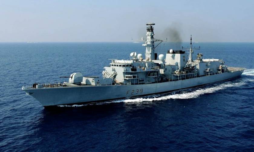 Πρόσφυγες: Η Βρετανία στέλνει πολεμικό πλοίο στη Μεσόγειο