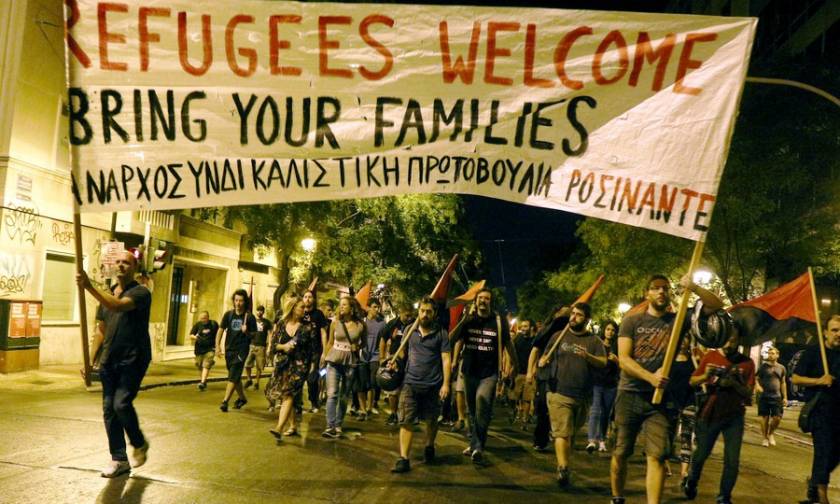 Αθήνα: Συγκέντρωση και πορεία υπέρ προσφύγων και μεταναστών (photos)
