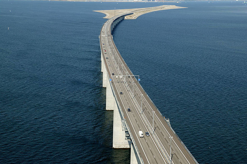 Μια μοναδική γέφυρα στη Σουηδία (photos)