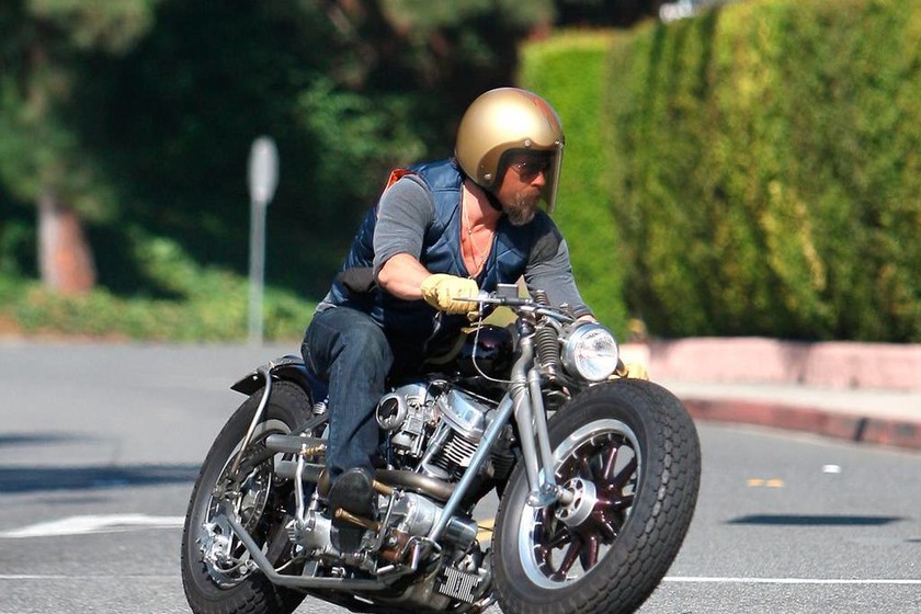 Κλασσική Μοτοσυκλέτα: Ο Brad Pitt αγόρασε μία μοτοσυκλέτα από τη μάχη της Κρήτης