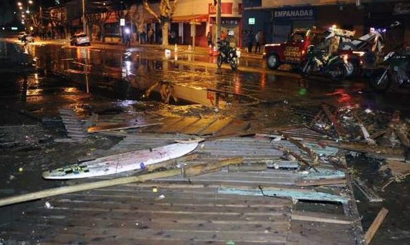 Οι πρώτες ώρες μετά τον εφιαλτικό σεισμό στη Χιλή (pics&video)