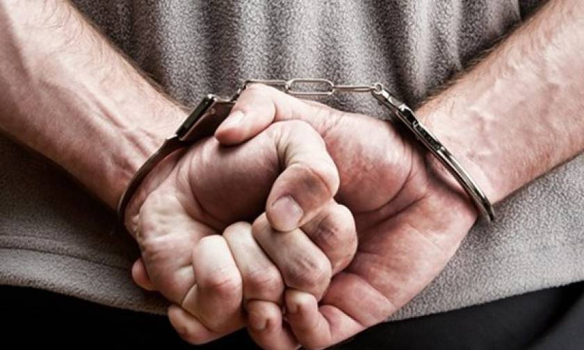 Κόρινθος: Σύλληψη 27χρονου για κλοπές σε καταστήματα, γραφεία και δωμάτια ξενοδοχείων