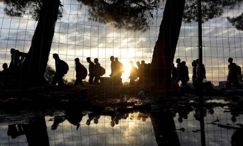 Αριθμός - ρεκόρ 473.887 προσφύγων και μεταναστών έχει περάσει το 2015 στην Ευρώπη