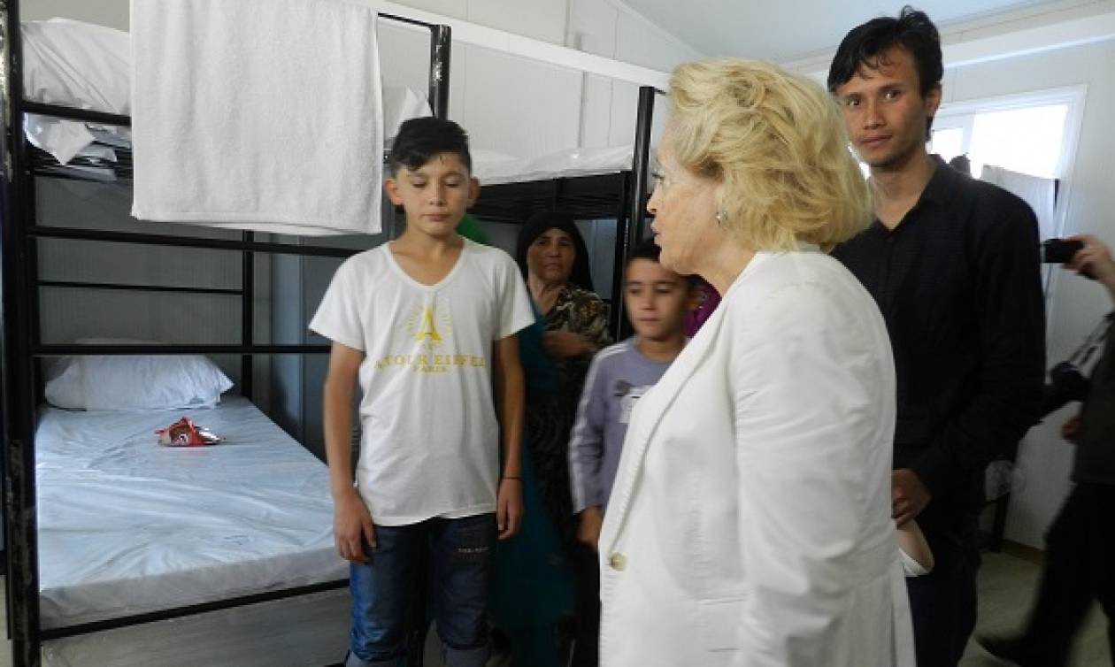 Η Θάνου εκφράζει τις ευχαριστίες της υπηρεσιακής κυβέρνησης για τη διαχείριση του προσφυγικού