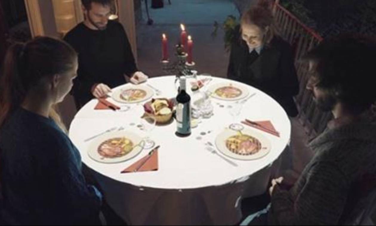 Τραπέζι μετατρέπεται σε κάτι εκπληκτικό όσο οι καλεσμένοι περιμένουν το γεύμα τους! (video)