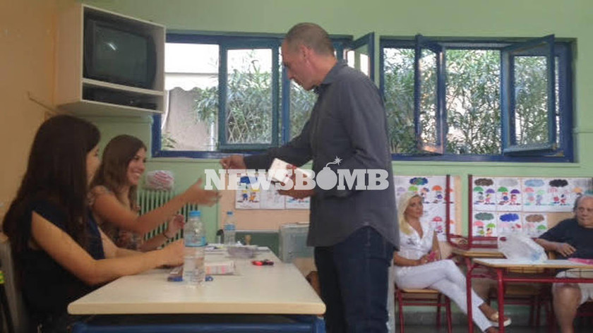 Εκλογές 2015 - Βαρουφάκης: Το μνημόνιο σχεδιάστηκε για να αποτύχει (pics)