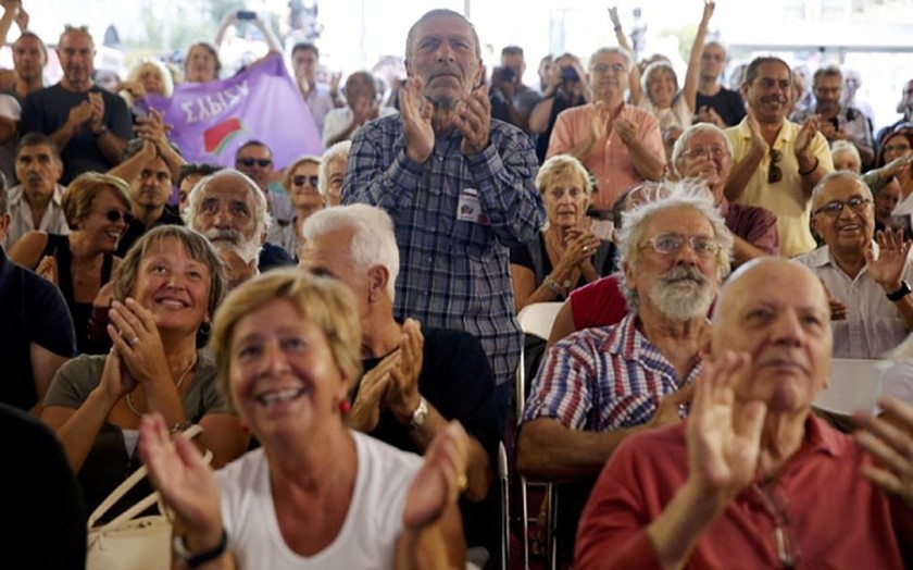 Αποτελέσματα εκλογών 2015: Το κοντράστ συναισθημάτων των υποστηρικτών ΣΥΡΙΖΑ - ΝΔ (photos)