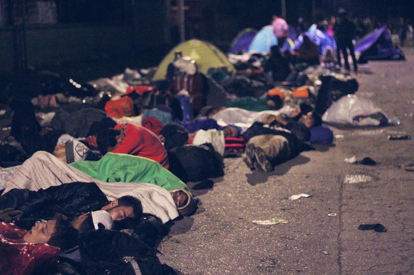 Εκατοντάδες πρόσφυγες στα σύνορα Τουρκίας Βουλγαρίας (photos)