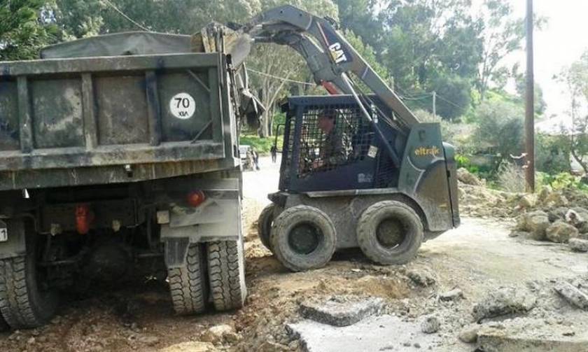 Κεφαλονιά: Προσωπικό και μηχανήματα του στρατού στο νησί για την αποκατάσταση των ζημιών