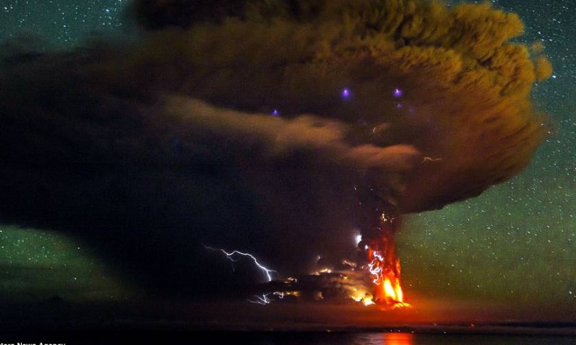 «Ξύπνησε» και τρομοκρατεί ξανά το ηφαίστειο της Χιλής (videos+photos)