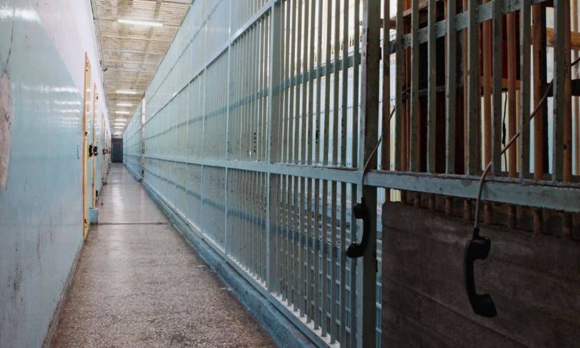 Κέρκυρα: Τη Δευτέρα και την Τρίτη απολογούνται οι 13 συλληφθέντες για την υπόθεση σωματεμπορίας