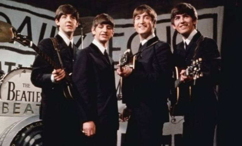 Ακόμα χρυσοφόροι: Μισό εκατομμύριο πουλήθηκε το πρώτο συμβόλαιο των Beatles (photos)