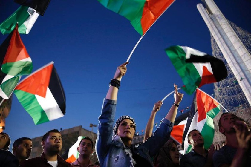 Η παλαιστινιακή σημαία κυματίζει στον ΟΗΕ (video & photos)