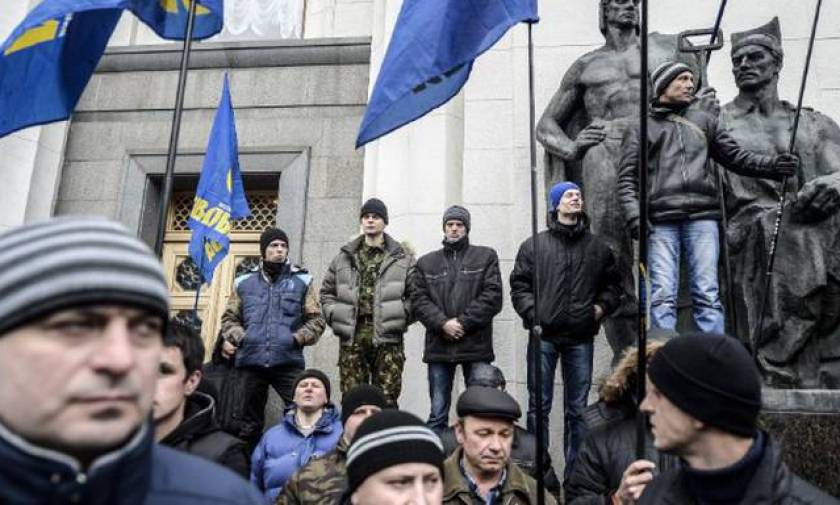 Former Greek ministers attacked by members of far-right organisation in Ukraine