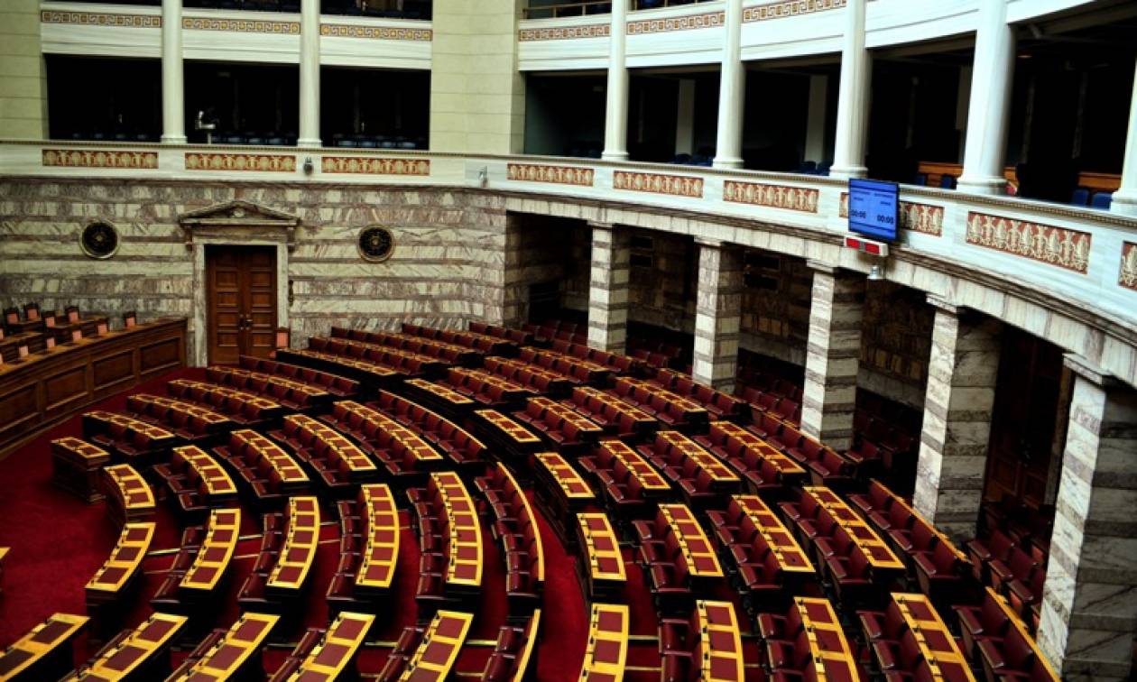 Η νέα Βουλή σε αριθμούς - Πώς θα καθίσουν τα κόμματα