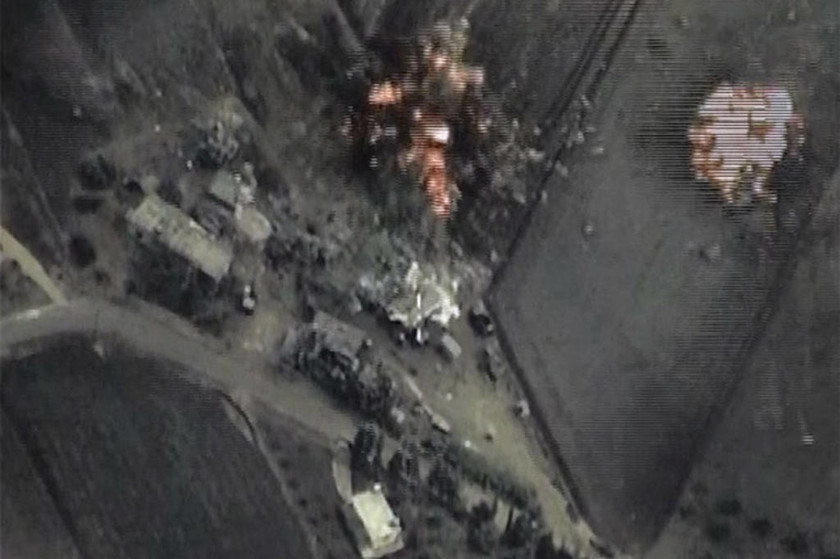 Ρωσικά αεροσκάφη έπληξαν κέντρο ελέγχου του Ισλαμικού Κράτους (video+photos)
