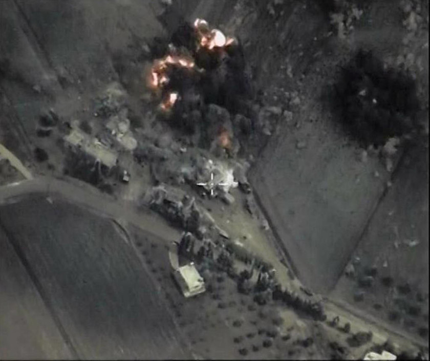 Ρωσικά αεροσκάφη έπληξαν κέντρο ελέγχου του Ισλαμικού Κράτους (video+photos)