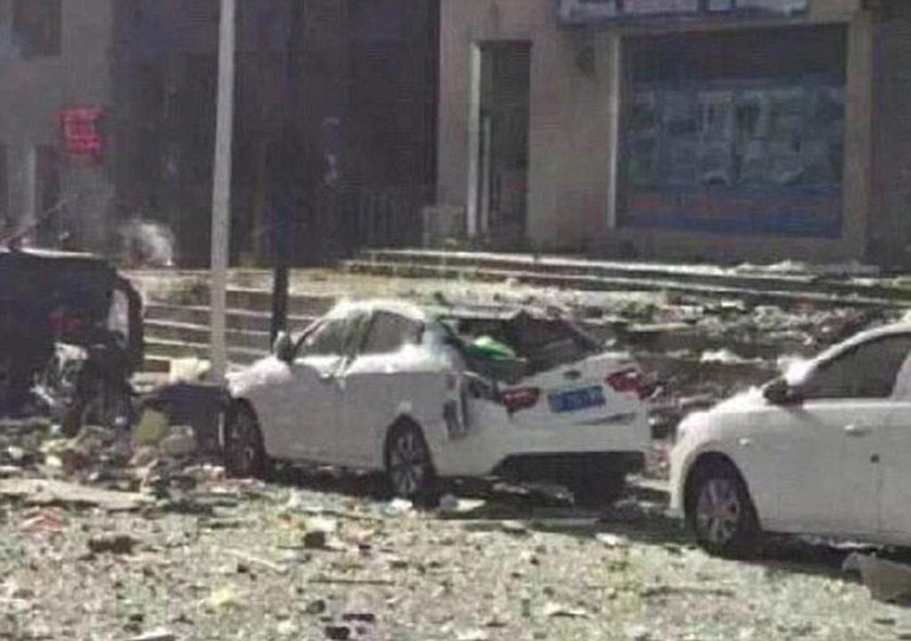 Εικόνες καταστροφής στην Κίνα: Τέσσερις νεκροί από έκρηξη φιάλης σε διαμέρισμα