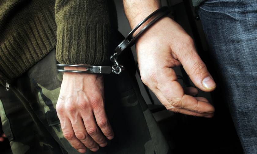 Δύο συλλήψεις για κατοχή και καλλιέργεια κάνναβης σε Αλεξανδρούπολη και Νάουσα